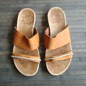Merrell Performance Footwear Leather Sandals/Slides Womens Size 9